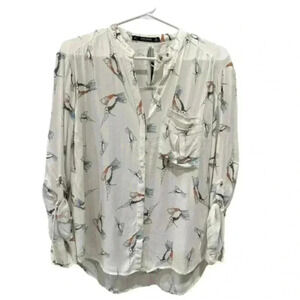 Zara basic blouse white with hummingbirds.  Used in good condition.  Size S‌‌‍‍‍